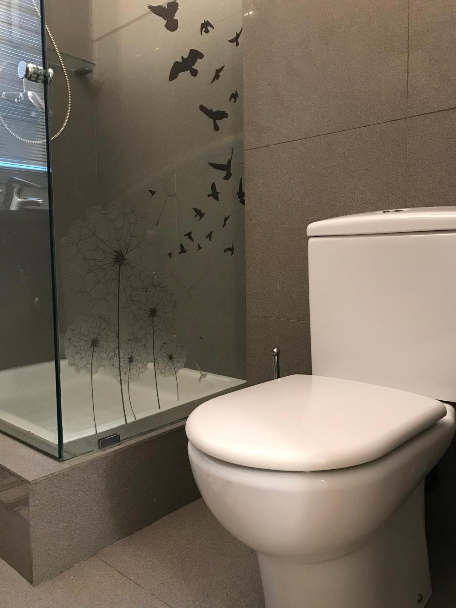 Habitacion Grande Y Confortable Con Bano Privado Junto A Guggenheim Bilbao Exteriör bild